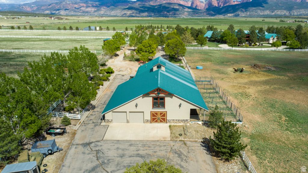 Image 23 of property listing at 622 E HIGHWAY 144 POB, New Harmony, UT 84757