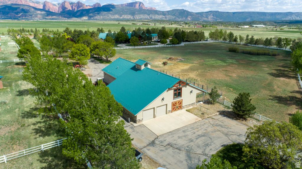 Image 25 of property listing at 622 E HIGHWAY 144 POB, New Harmony, UT 84757