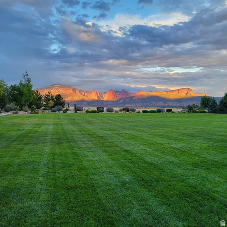 Image 4 of property listing at 622 E HIGHWAY 144 POB, New Harmony, UT 84757