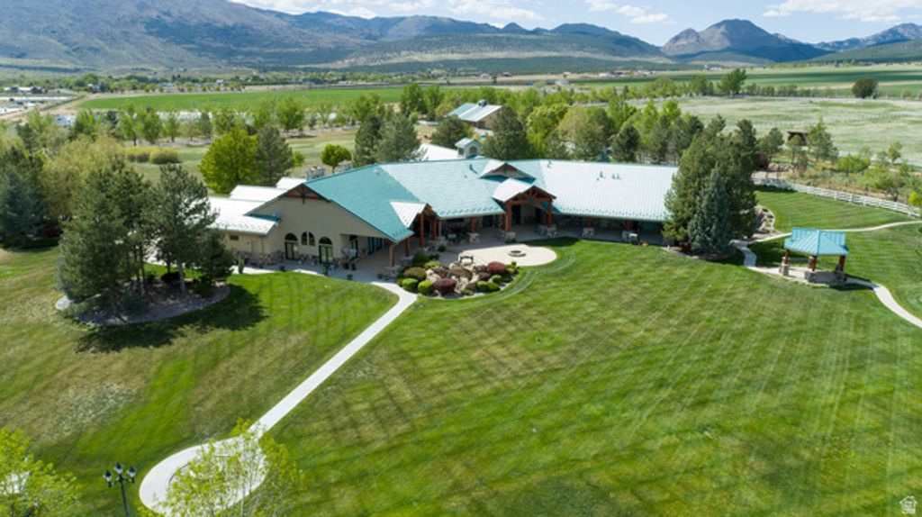 Image 8 of property listing at 622 E HIGHWAY 144 POB, New Harmony, UT 84757
