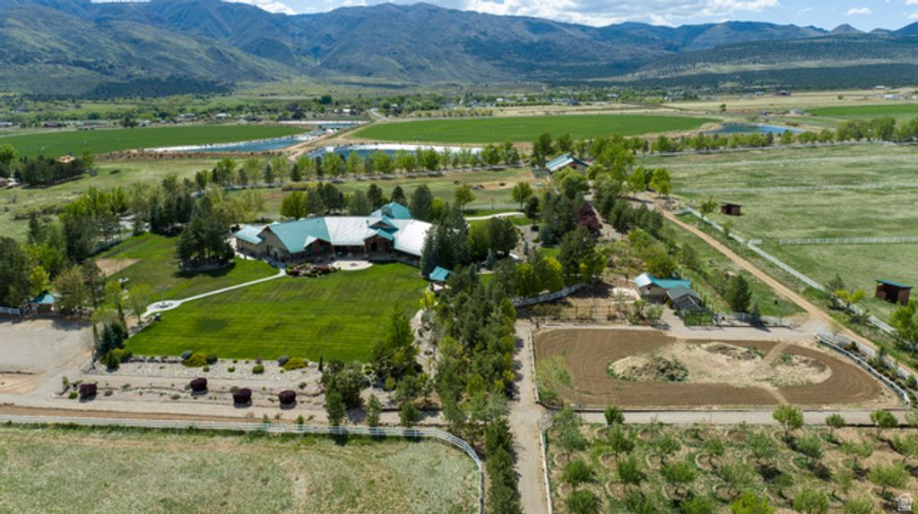 Image 80 of property listing at 622 E HIGHWAY 144 POB, New Harmony, UT 84757