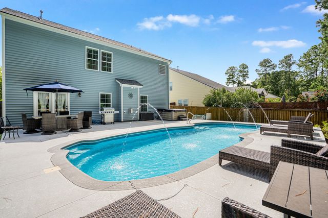 1005 Victoria Pointe Lane, Summerville, SC 29485