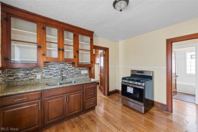 11801 Franklin Boulevard, Lakewood, OH 44107