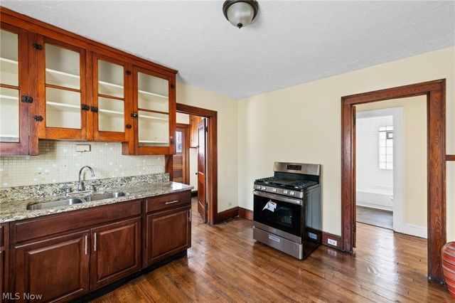 11801 Franklin Boulevard, Lakewood, OH 44107