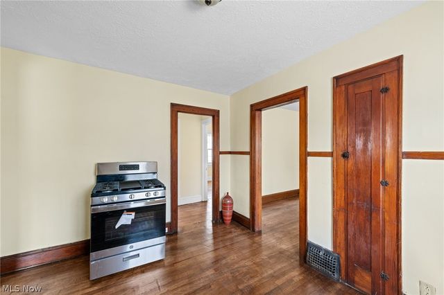 11801 Franklin Boulevard, Lakewood, OH 44107