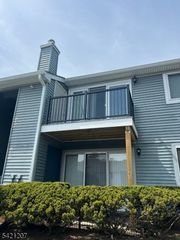 26 Beaconsfield Pl, Franklin Twp., NJ 08873