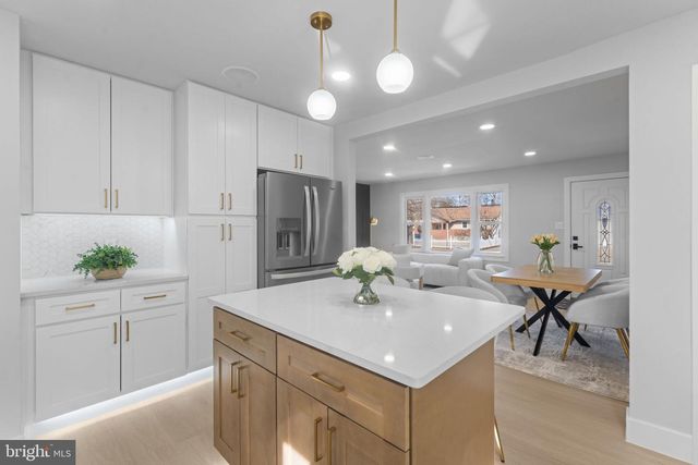 9603 WOODLAND AVE, Lanham, MD 20706