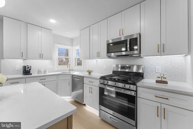 9603 WOODLAND AVE, Lanham, MD 20706
