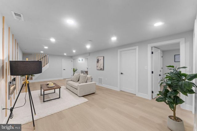 9603 WOODLAND AVE, Lanham, MD 20706