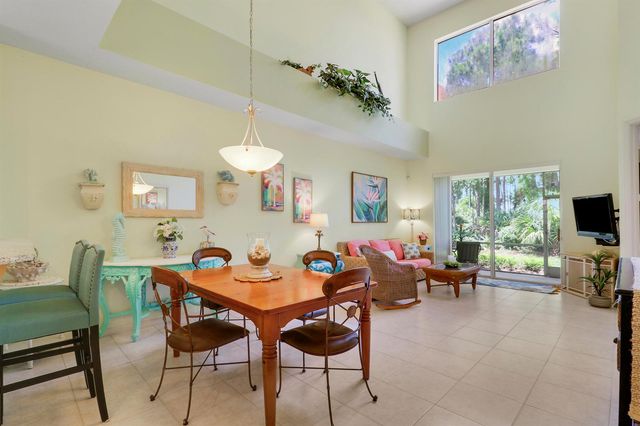 9222 Wentworth Lane, Port St. Lucie, FL 34986