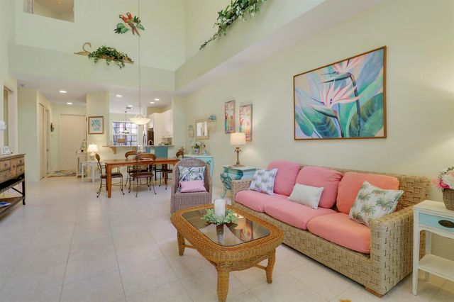 9222 Wentworth Lane, Port St. Lucie, FL 34986