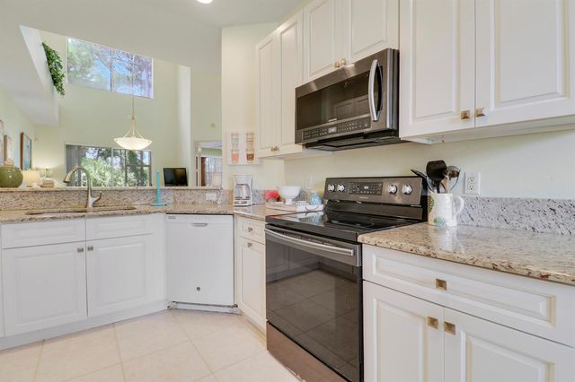 9222 Wentworth Lane, Port St. Lucie, FL 34986