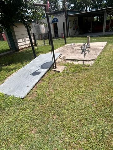 1271 Central Avenue, Newark, TX 76071