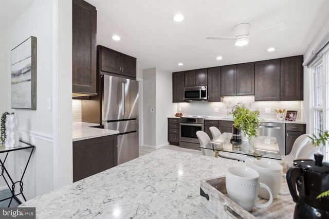 5018 PORTSMOUTH RD, Fairfax, VA 22032