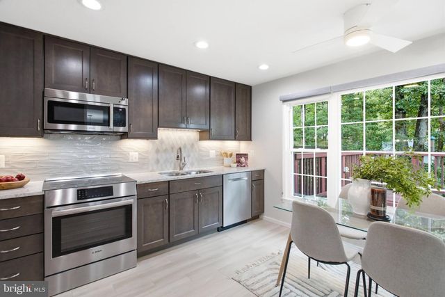 5018 PORTSMOUTH RD, Fairfax, VA 22032