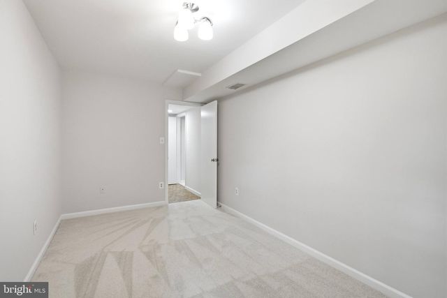 5018 PORTSMOUTH RD, Fairfax, VA 22032