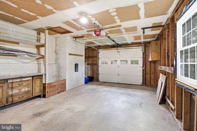5018 PORTSMOUTH RD, Fairfax, VA 22032