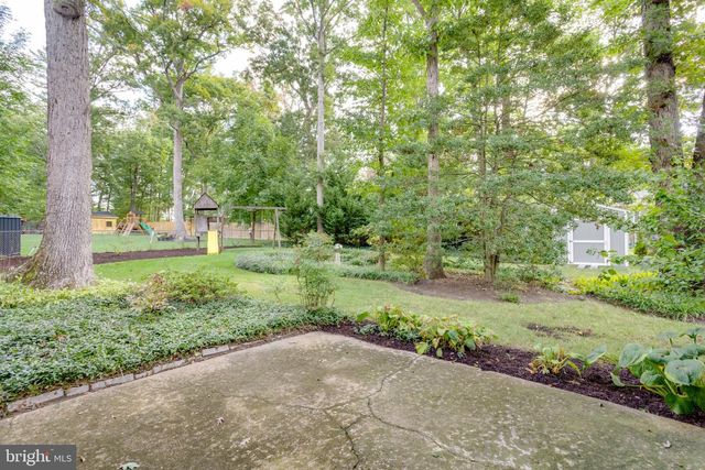 5018 PORTSMOUTH RD, Fairfax, VA 22032