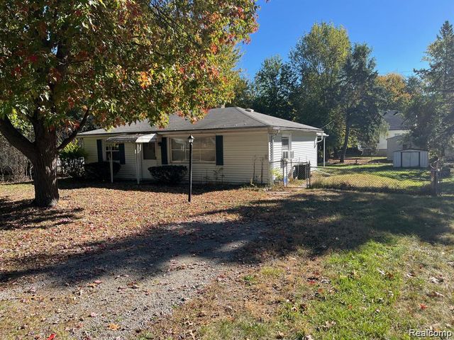 1253 Atkinson Avenue, Bloomfield Hills, MI 48302