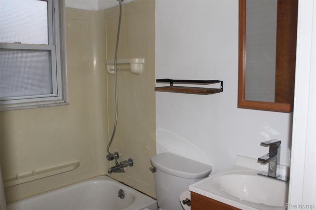 1253 Atkinson Avenue, Bloomfield Hills, MI 48302