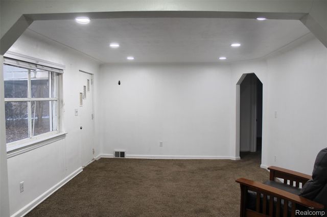 1253 Atkinson Avenue, Bloomfield Hills, MI 48302