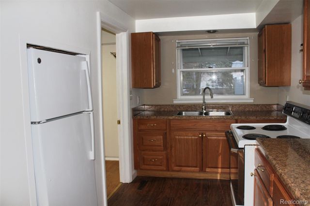 1253 Atkinson Avenue, Bloomfield Hills, MI 48302