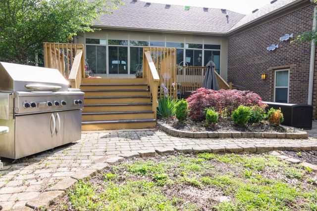 215 Paradise Camp Road, Harrodsburg, KY 40330