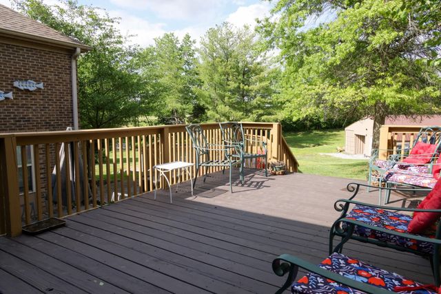 215 Paradise Camp Road, Harrodsburg, KY 40330