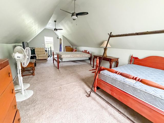 215 Paradise Camp Road, Harrodsburg, KY 40330