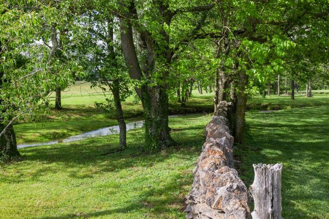 215 Paradise Camp Road, Harrodsburg, KY 40330