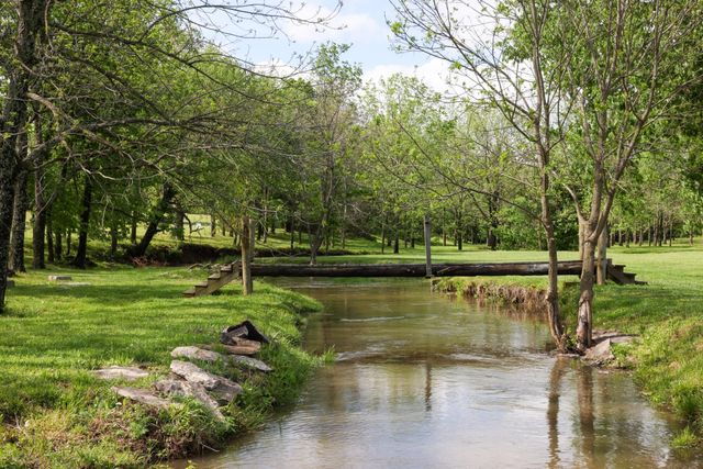 215 Paradise Camp Road, Harrodsburg, KY 40330