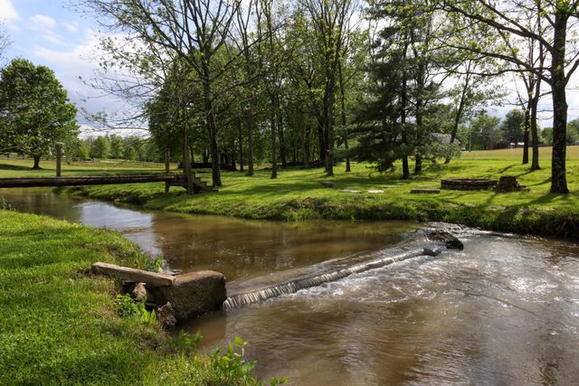 215 Paradise Camp Road, Harrodsburg, KY 40330