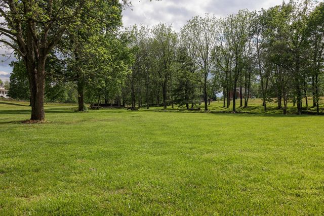 215 Paradise Camp Road, Harrodsburg, KY 40330
