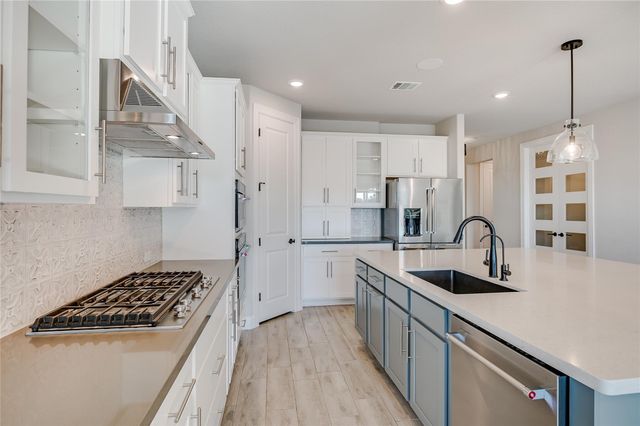 125 Serene Hilltop CIR, Austin, TX 78738