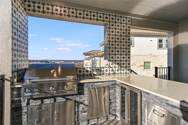 125 Serene Hilltop CIR, Austin, TX 78738