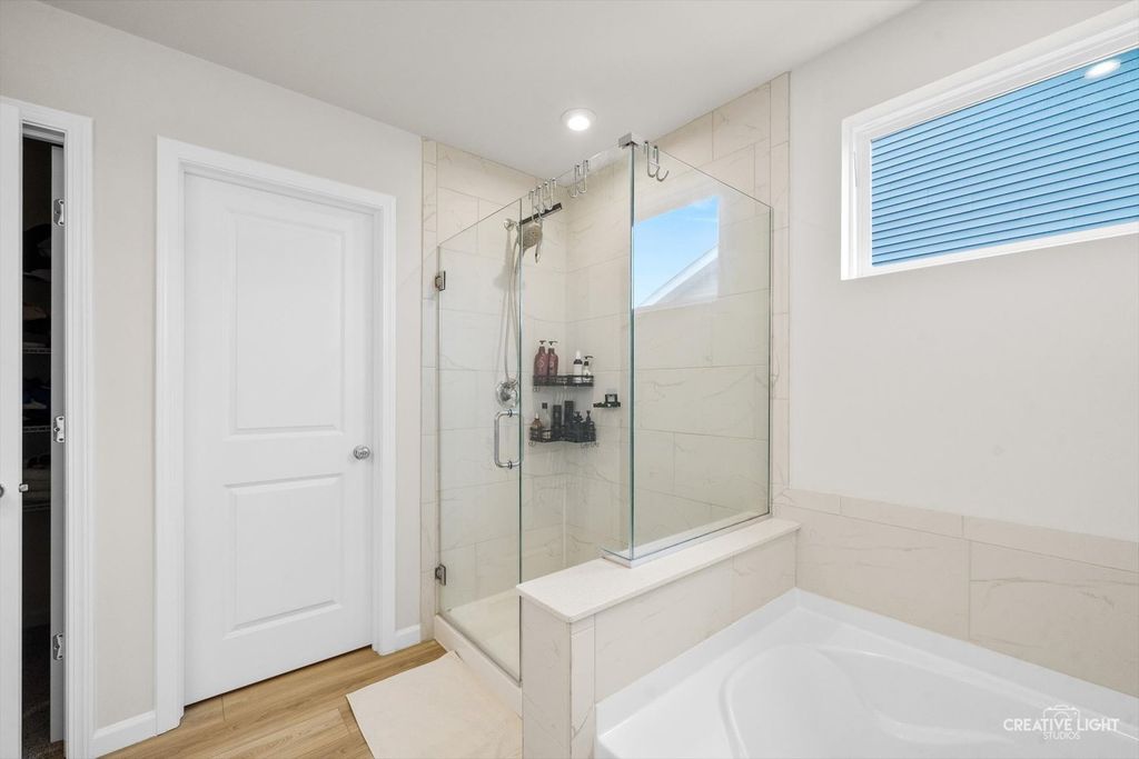 Image 18 of property listing at 2531 Accolade Avenue, Naperville, IL 60564