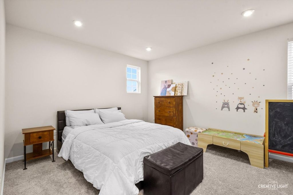 Image 20 of property listing at 2531 Accolade Avenue, Naperville, IL 60564