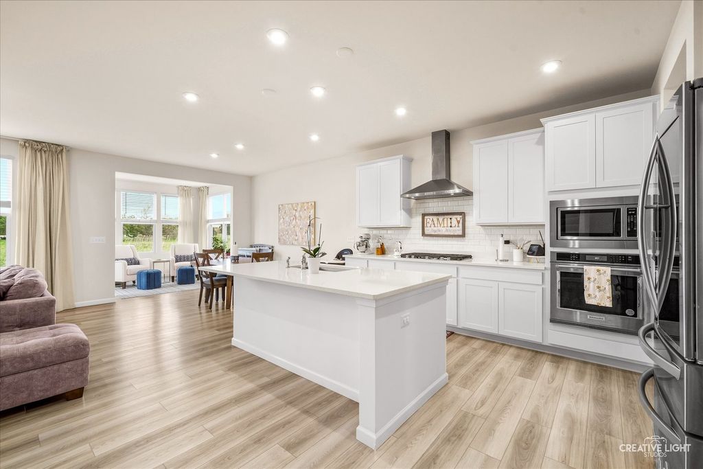 Image 3 of property listing at 2531 Accolade Avenue, Naperville, IL 60564