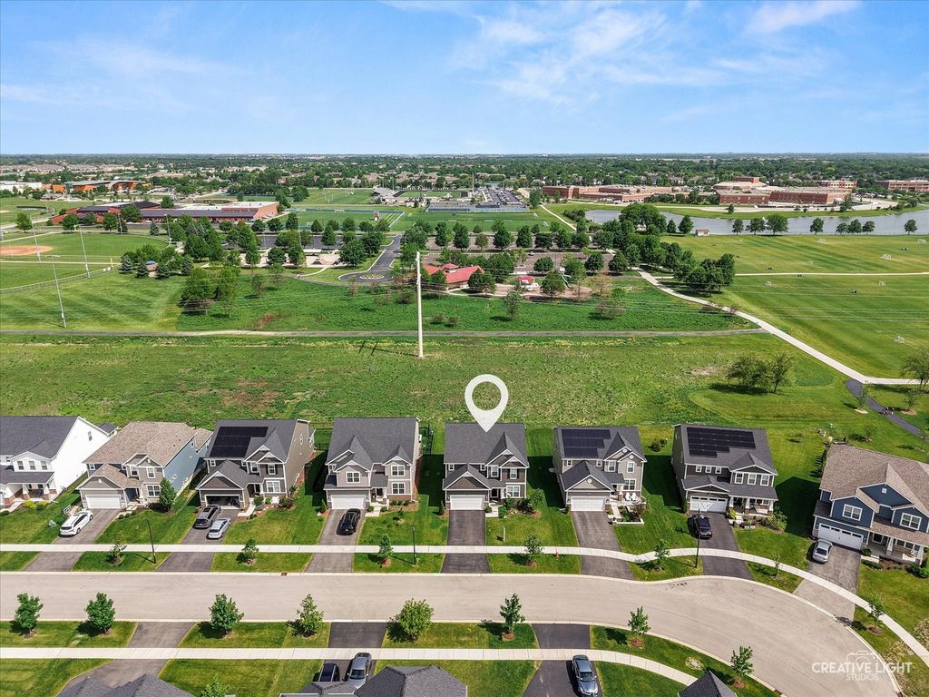 Image 34 of property listing at 2531 Accolade Avenue, Naperville, IL 60564