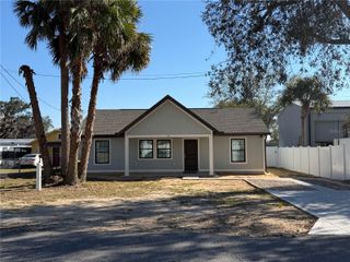 111 W PEARL STREET, Minneola, FL 34715