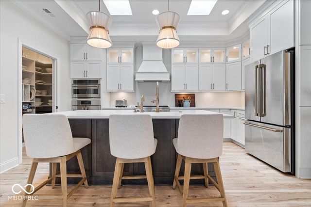 7056 Yosemite Drive, Zionsville, IN 46077