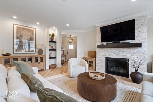 7056 Yosemite Drive, Zionsville, IN 46077