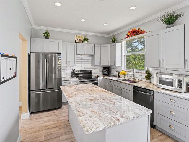 1602 PRESIDIO DRIVE, Clermont, FL 34711