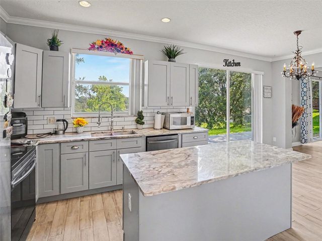 1602 PRESIDIO DRIVE, Clermont, FL 34711
