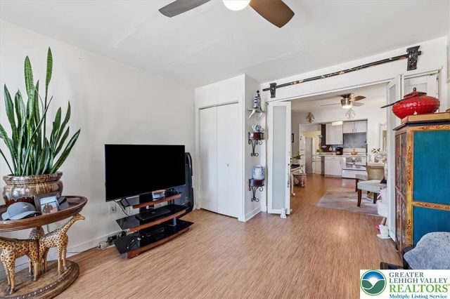 676 Pine Street, Easton, PA 18042