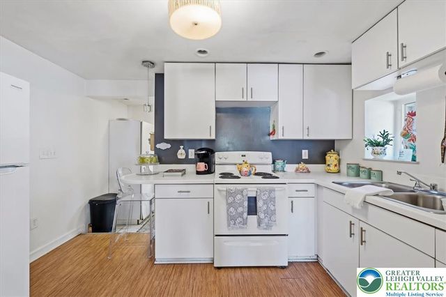676 Pine Street, Easton, PA 18042