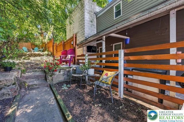 676 Pine Street, Easton, PA 18042
