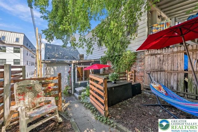 676 Pine Street, Easton, PA 18042