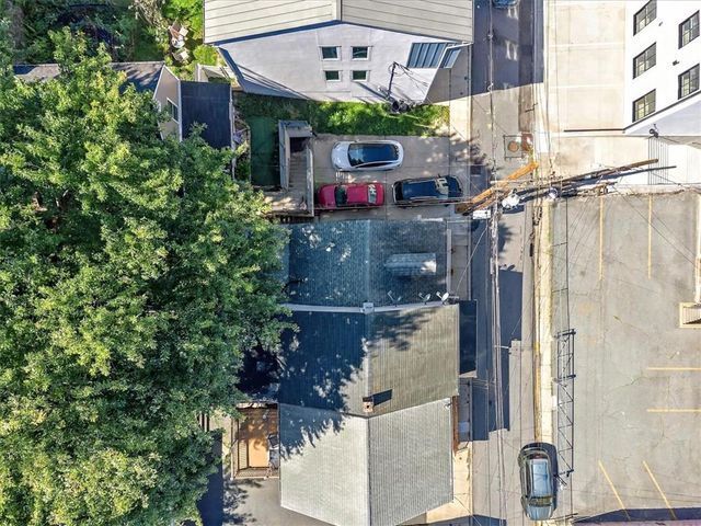 676 Pine Street, Easton, PA 18042