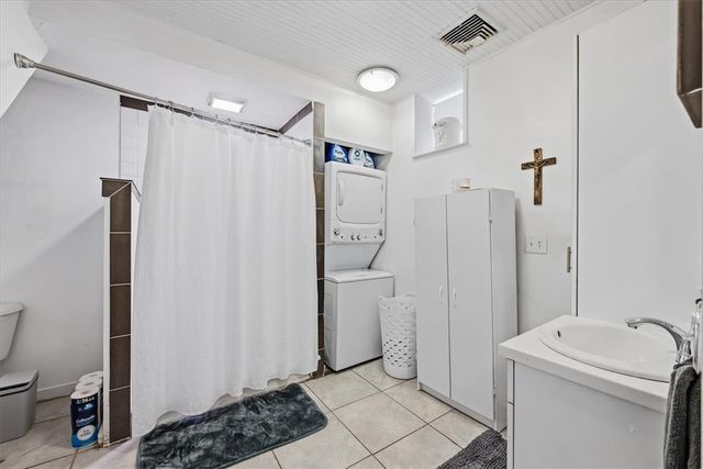 676 Pine Street, Easton, PA 18042